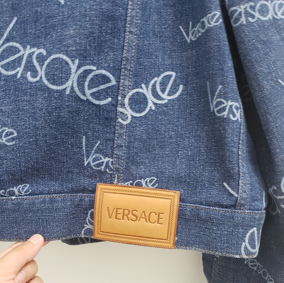 ***SOLD***100% Authentic Versace Logo Denim Jacket - Picture 9 of 13